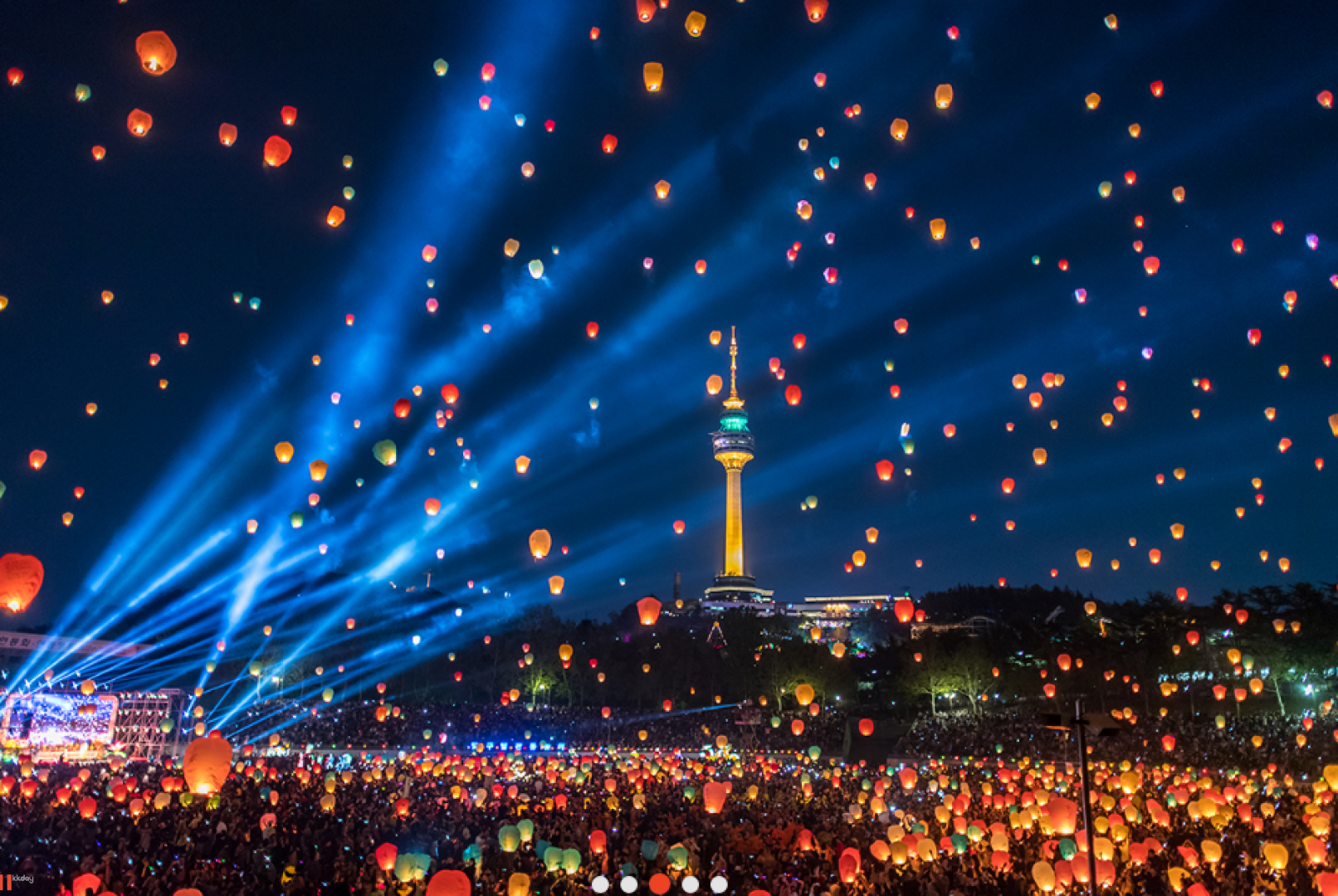 Daegu BTS V Mural Street, E-World 83 Tower & Sparkland Day Tour - Photo 1 of 5